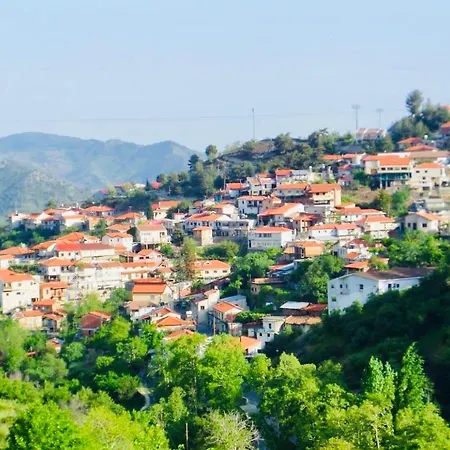Rubina's Traditional House - Kyperounda بيت للعطل *